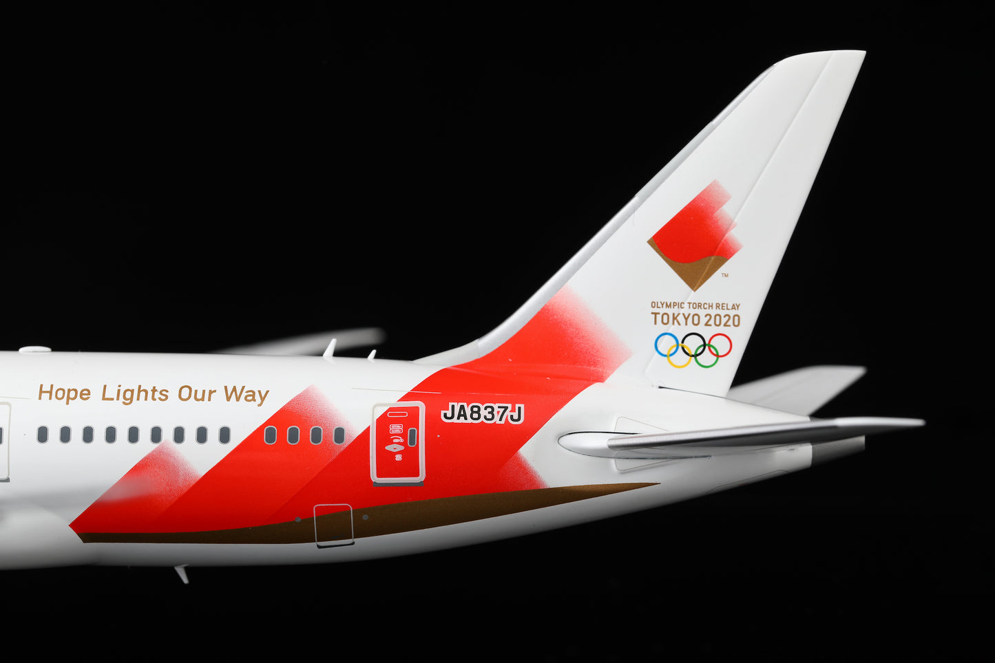 Japan Airlines B787-8 JA837J "Torch Relay"