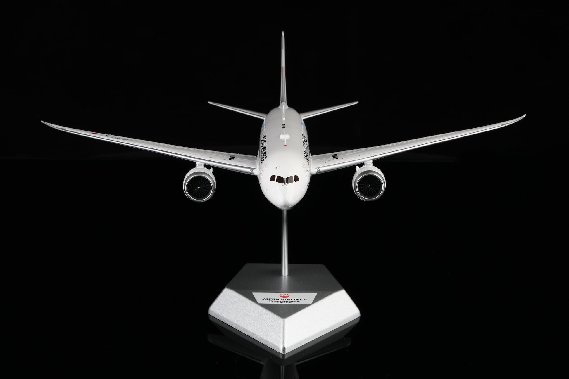 Japan Airlines B787-8 JA837J "Doraemon" product image