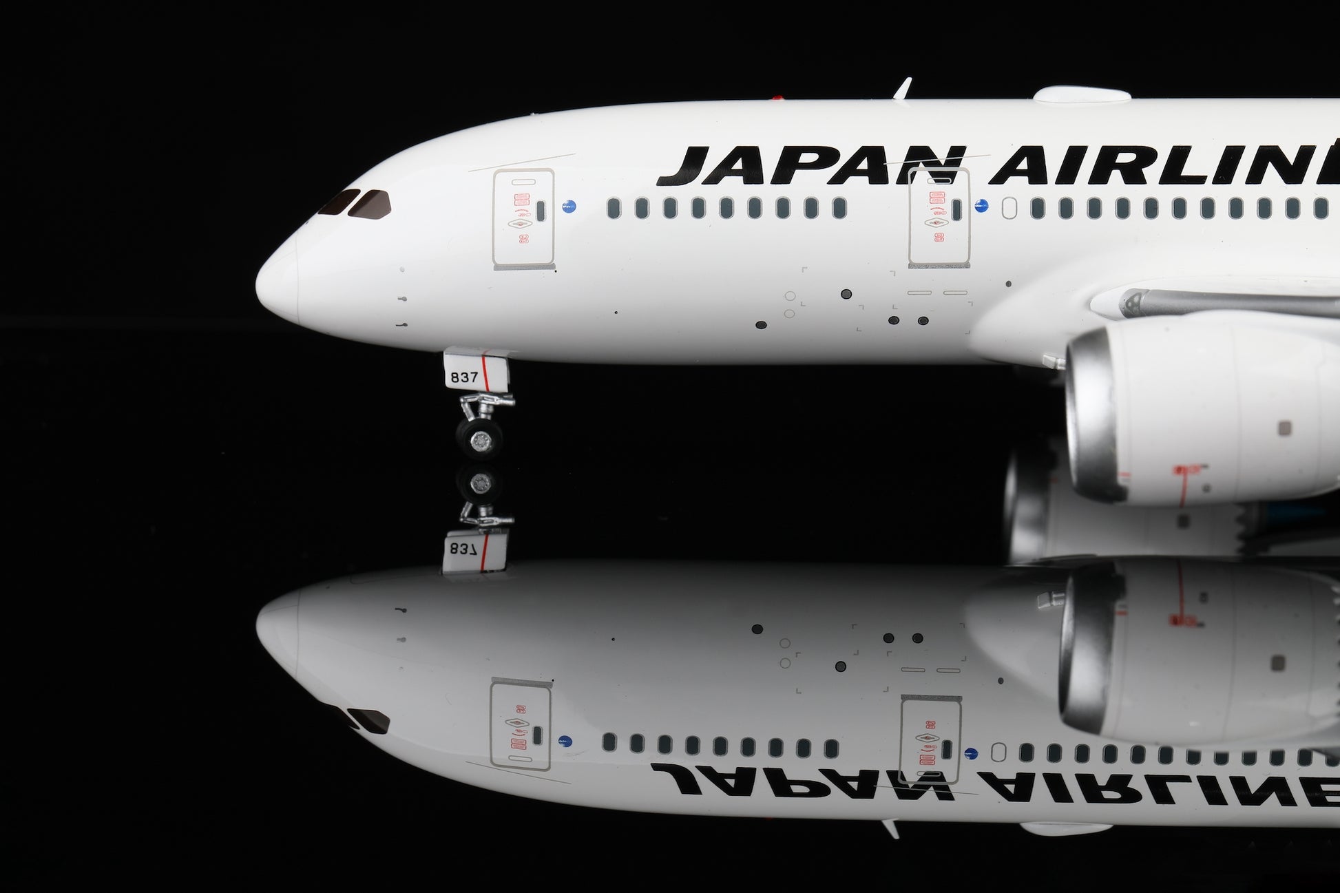 Japan Airlines B787-8 JA837J "Doraemon" product image