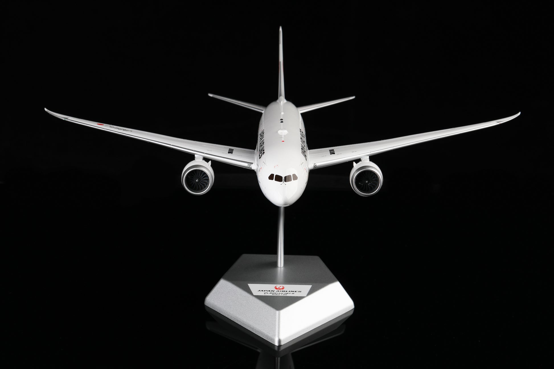Japan Airlines B787-8 JA844J product image