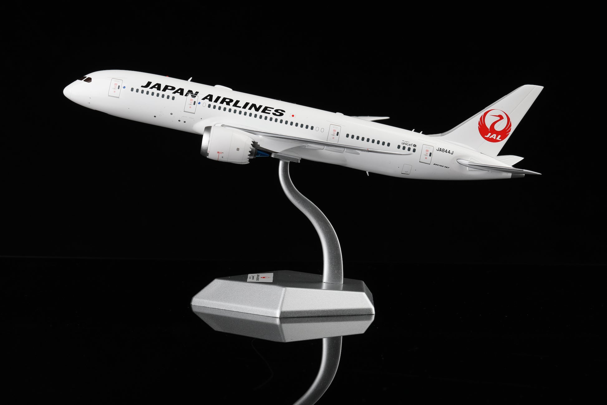 Japan Airlines B787-8 JA844J product image