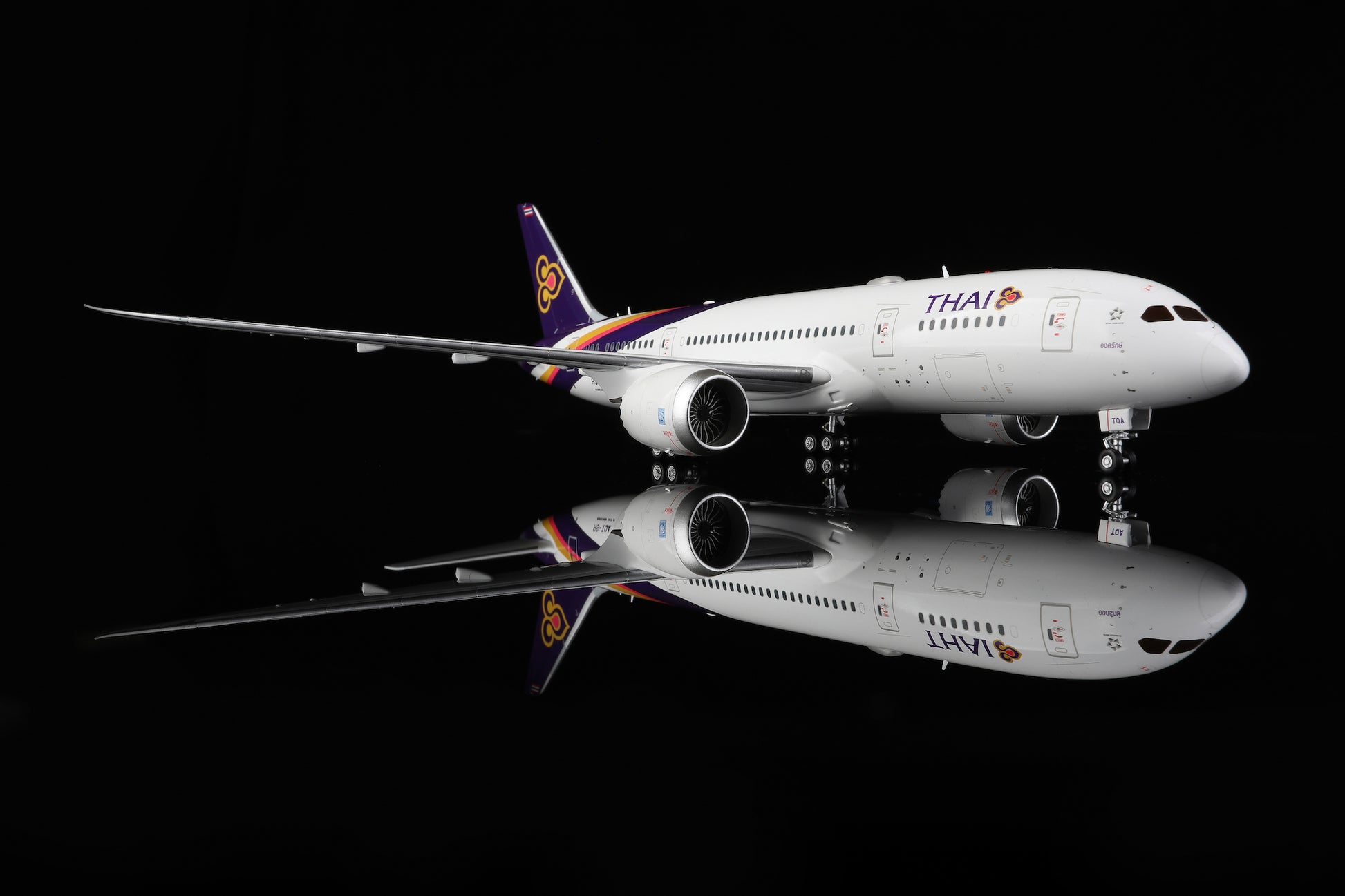 Thai Airways B787-8 HS-TQA