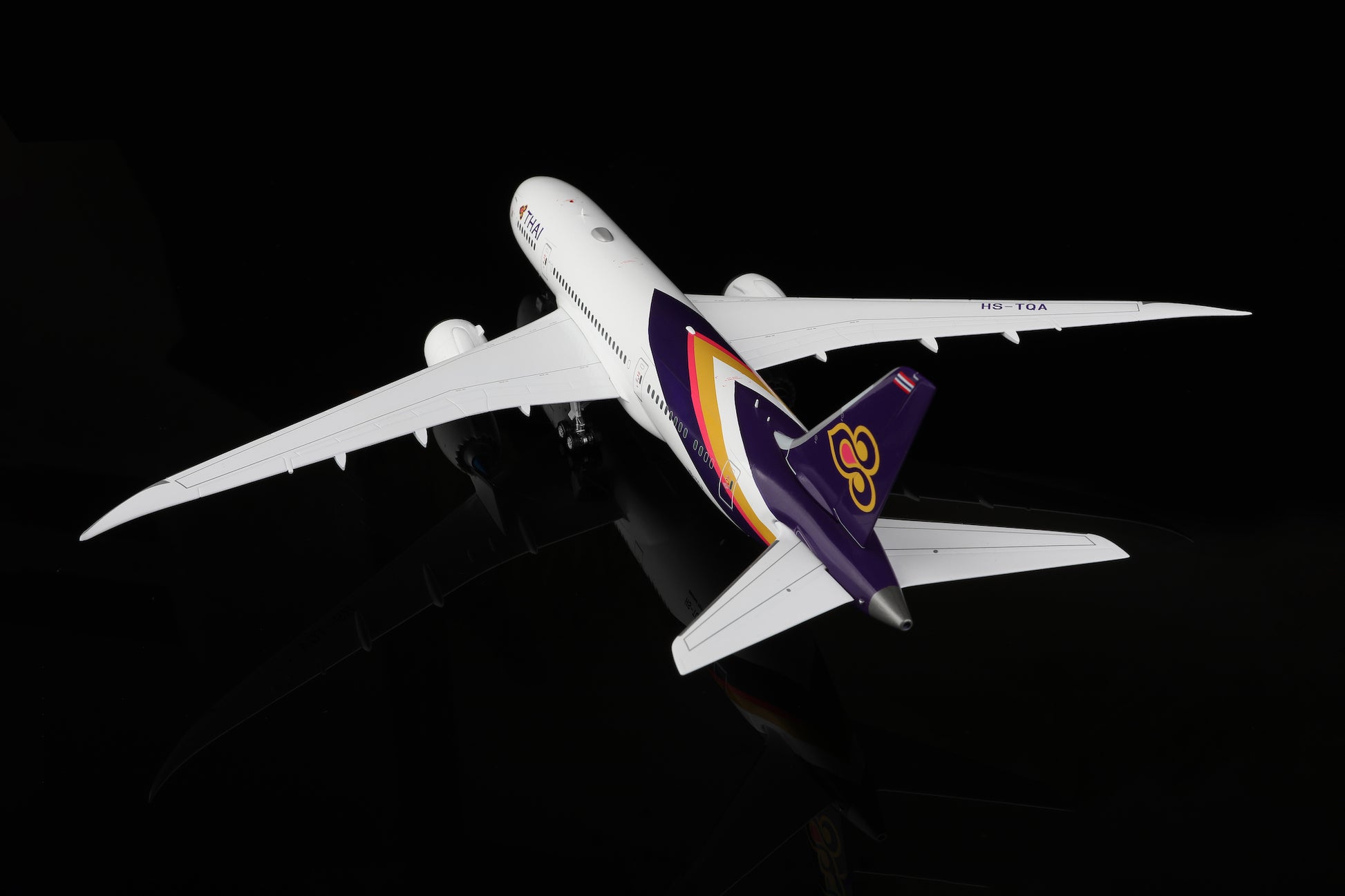 Thai Airways B787-8 HS-TQA