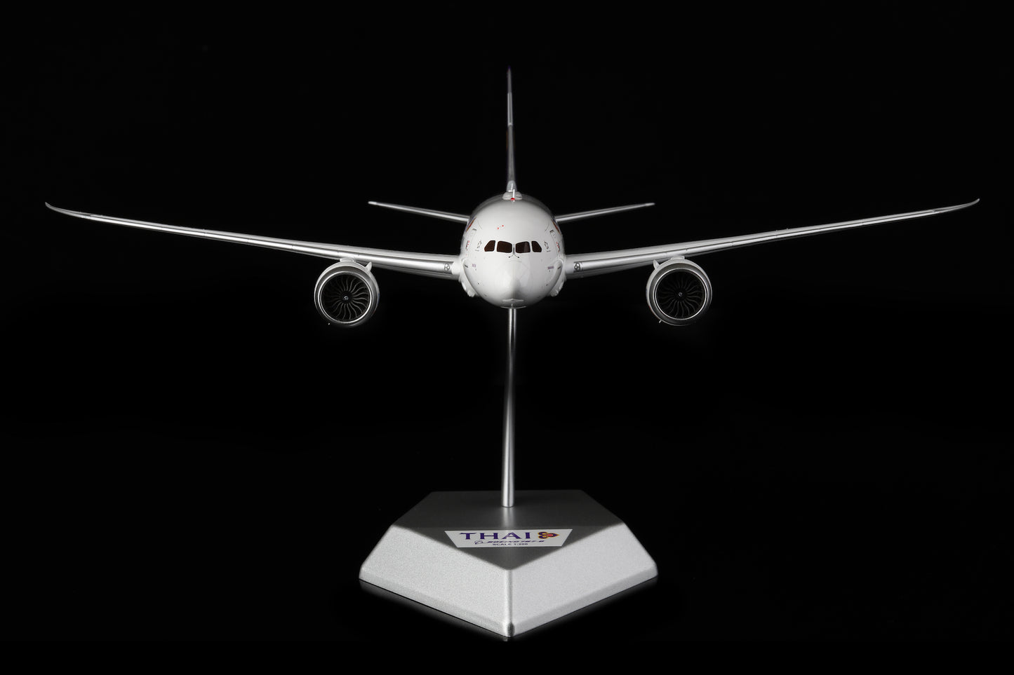 Thai Airways B787-8 HS-TQA