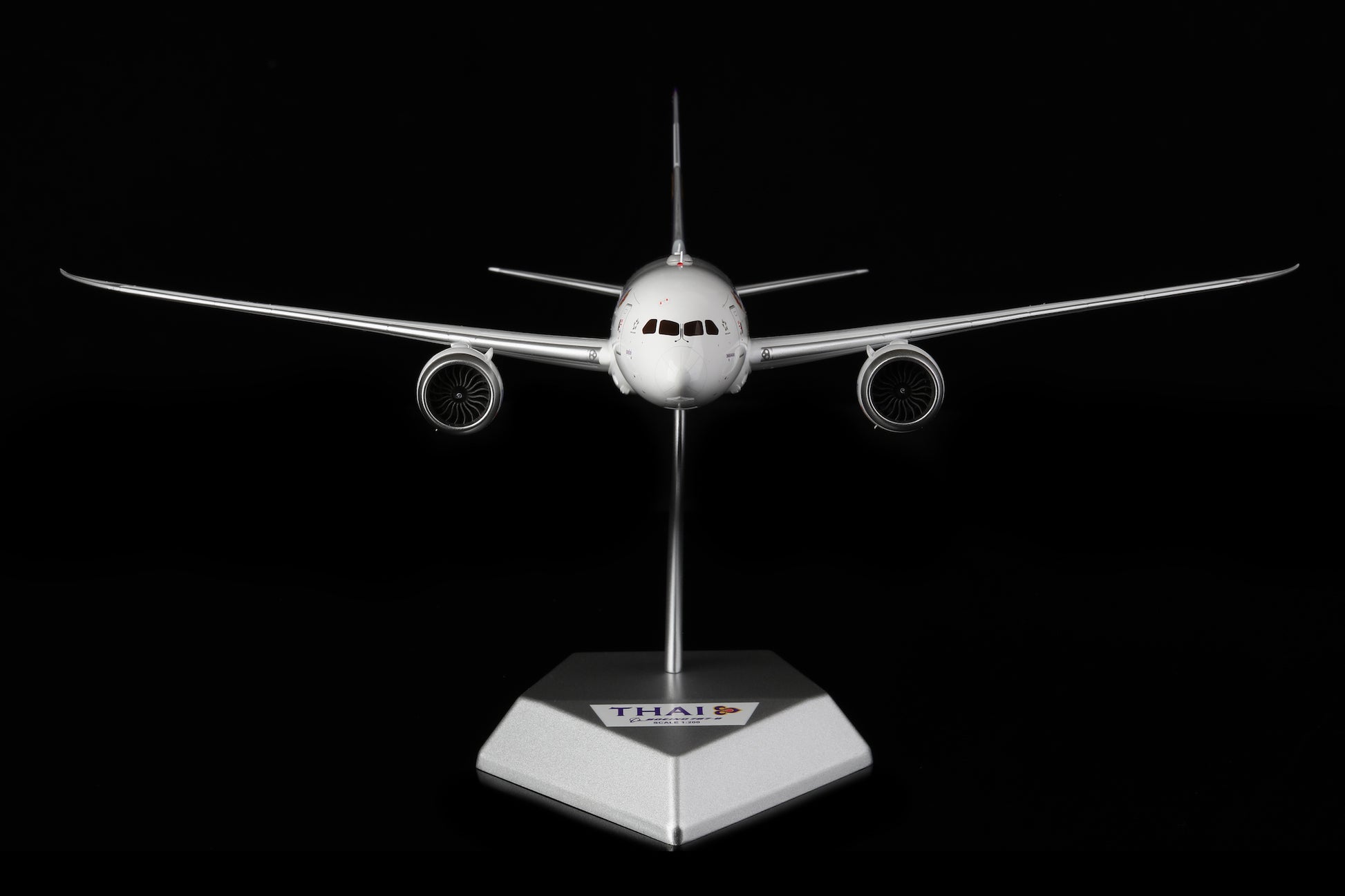 Thai Airways B787-8 HS-TQA