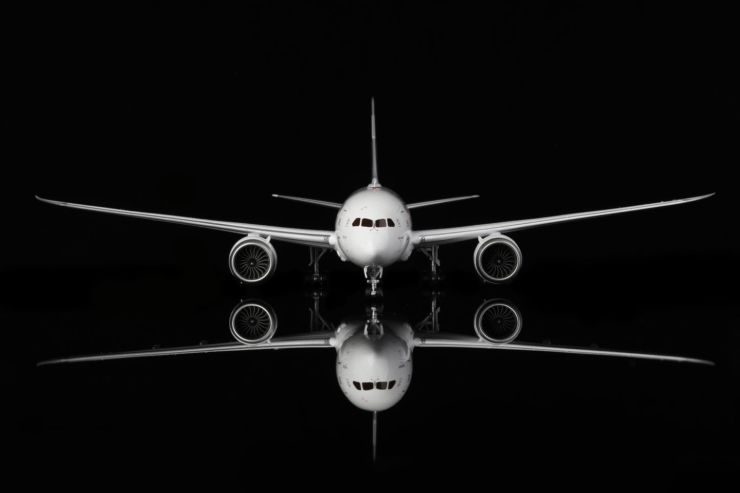 Thai Airways B787-8 HS-TQF