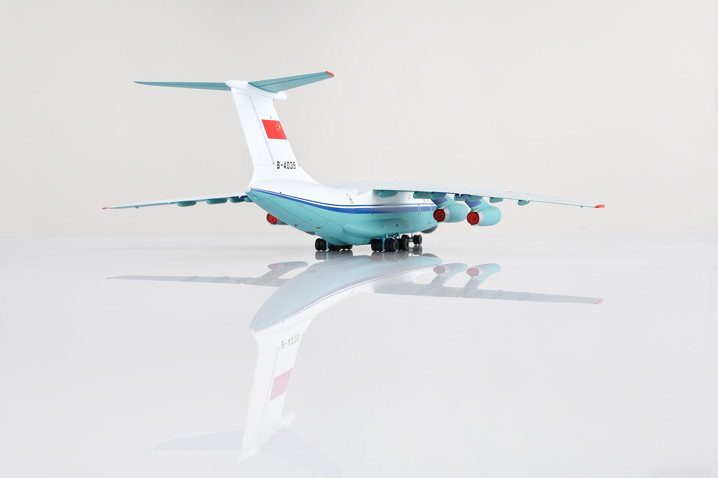 China United Airlines Ilyushin IL-76MD B-4035 7