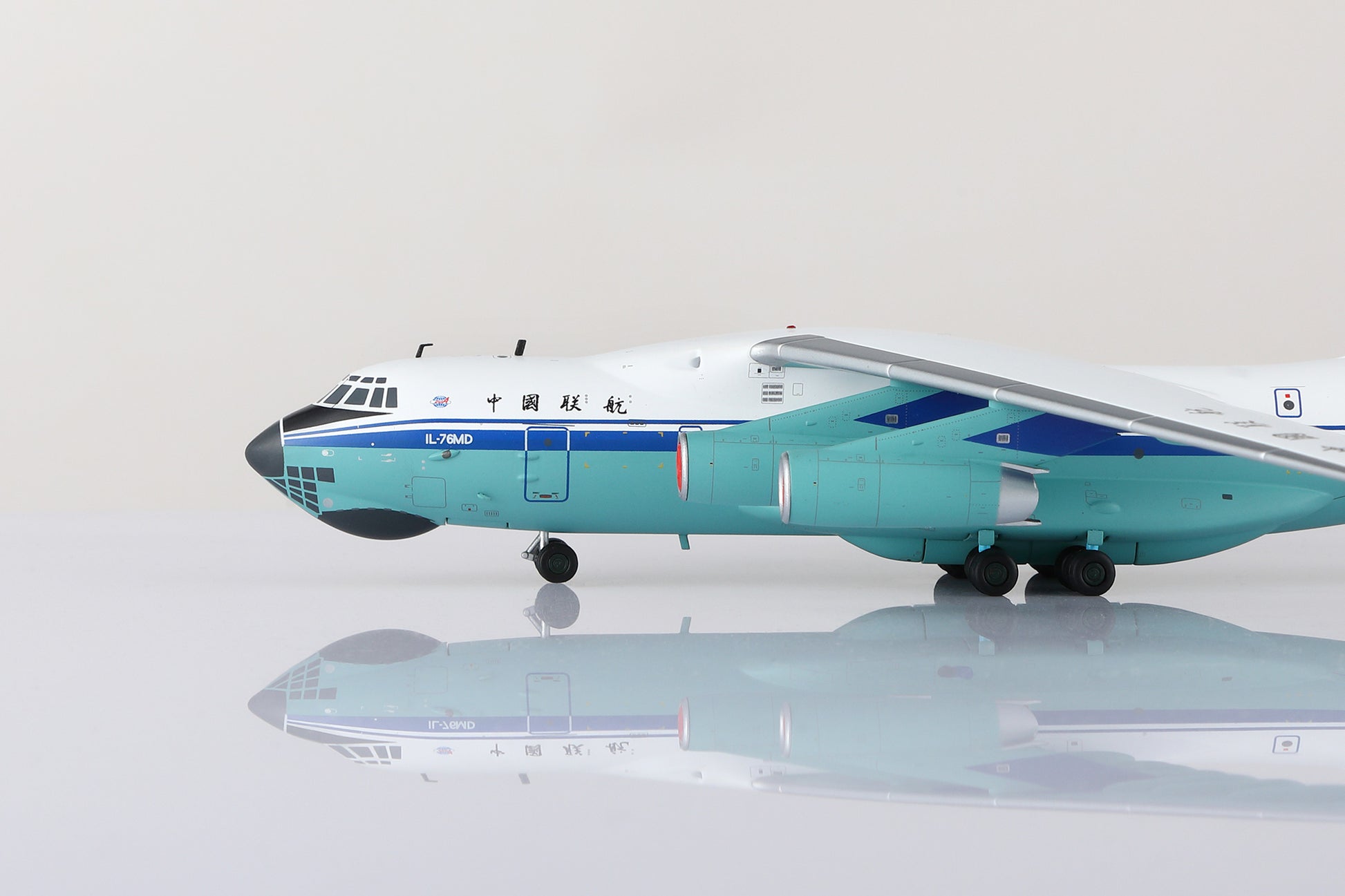 China United Airlines Ilyushin IL-76MD B-4037 12