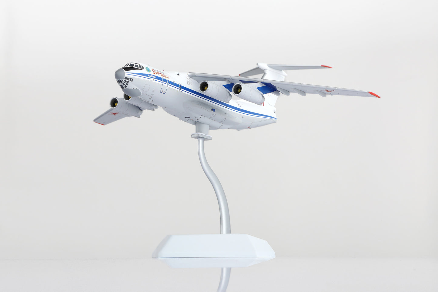 Russian Air Force IL-76MD Red 01
