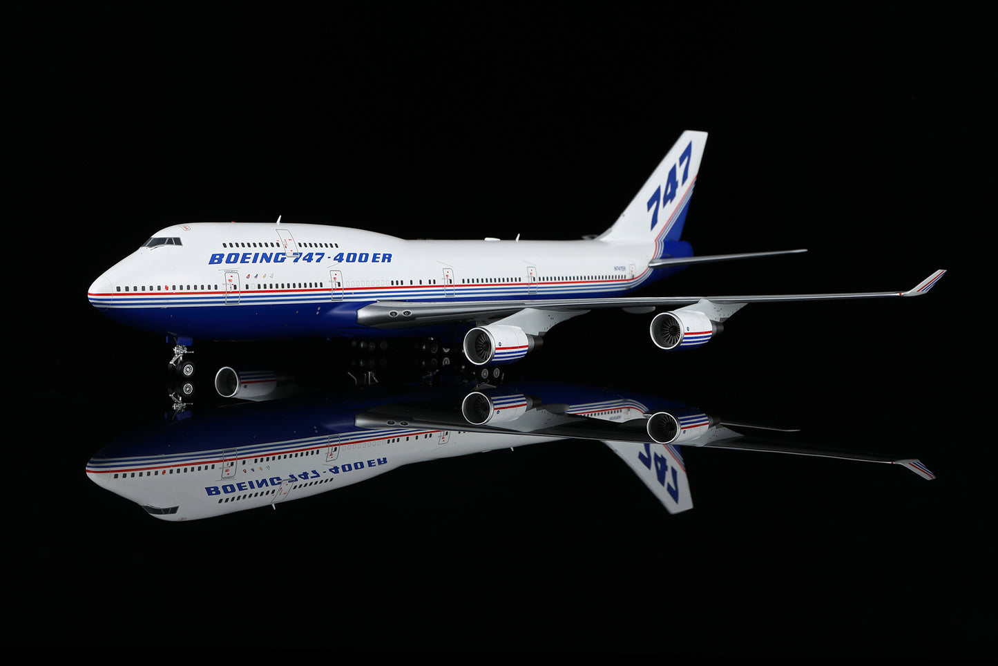 Boeing 747-400 Boeing Company N747ER 1