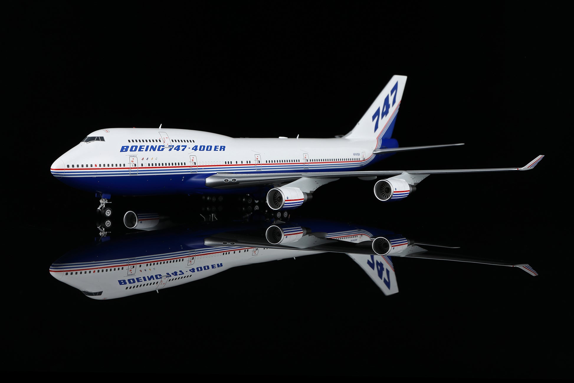 Boeing 747-400 Boeing Company N747ER 1