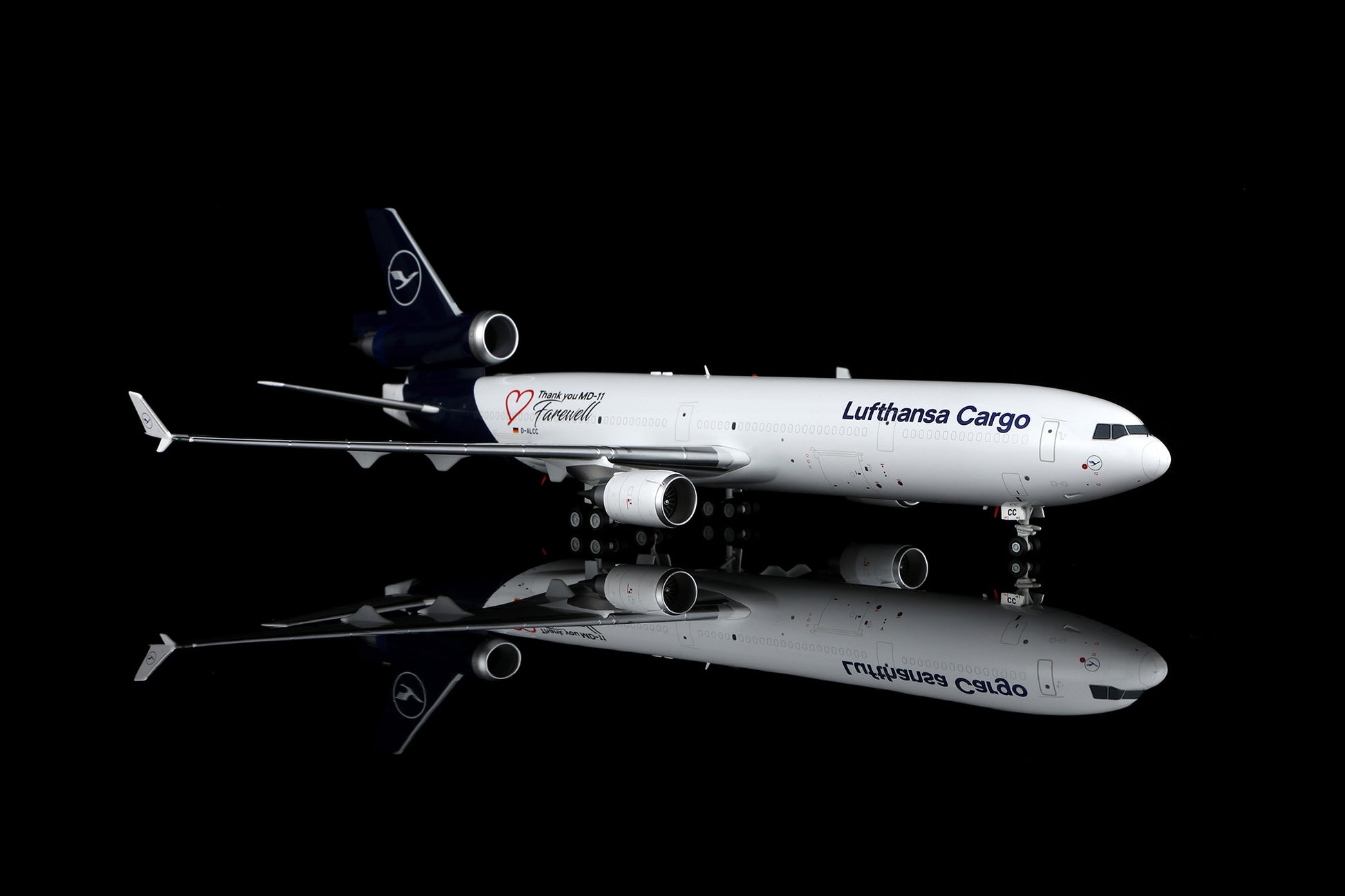 Lufthansa Cargo MD-11 D-ALCC 4