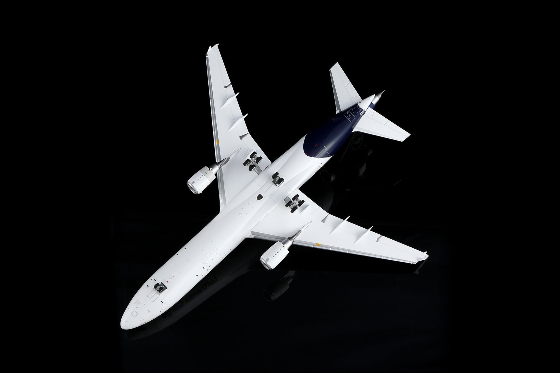 Lufthansa Cargo MD-11 D-ALCC 5