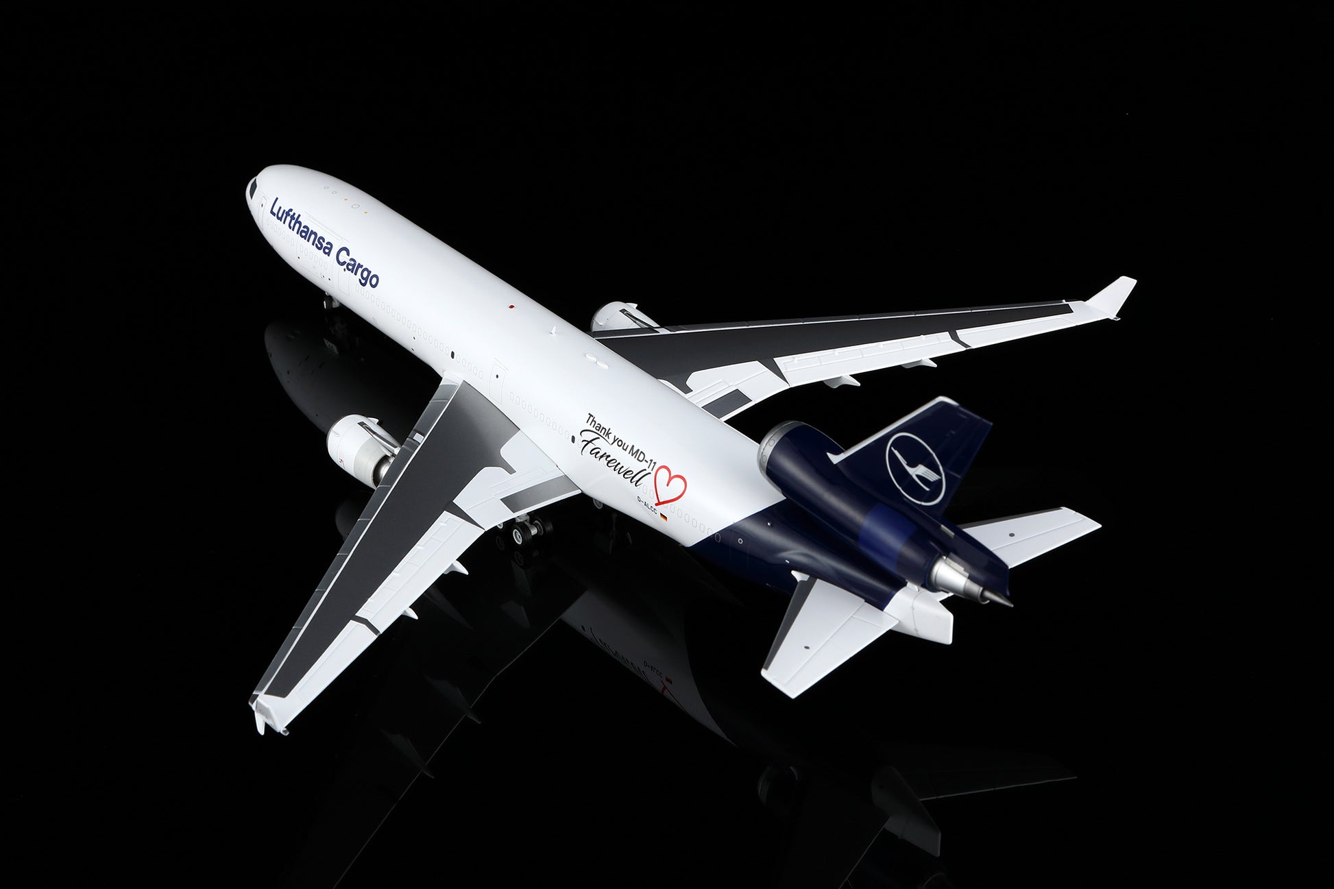 Lufthansa Cargo MD-11 D-ALCC 8