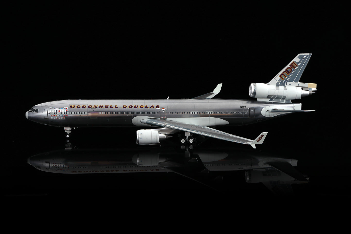 McDonnell Douglas MD-11 N111MD 10