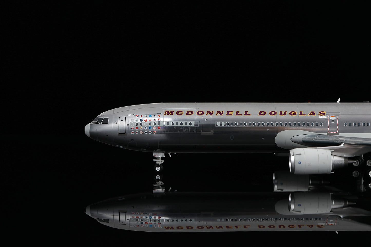 McDonnell Douglas MD-11 N111MD 12