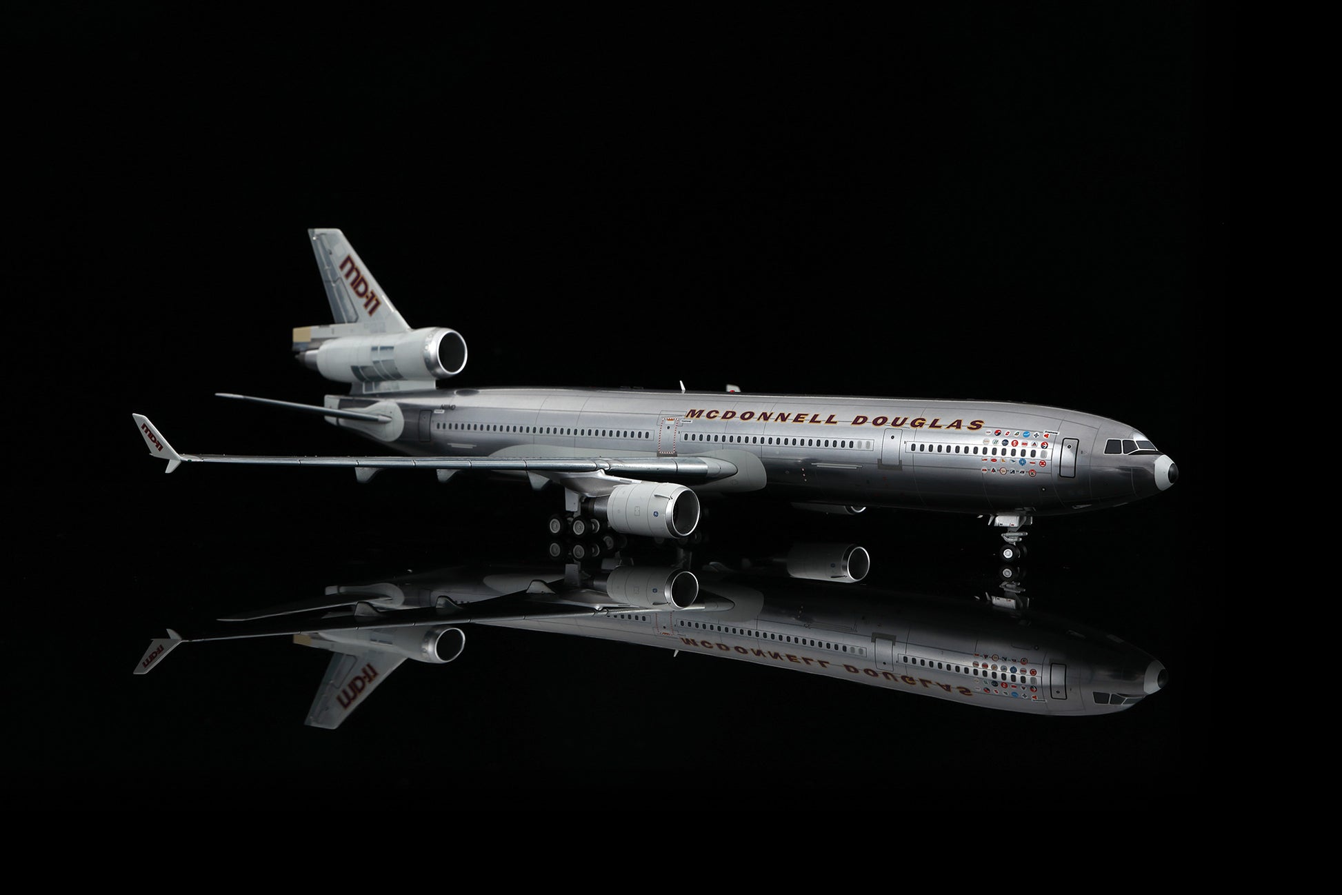 McDonnell Douglas MD-11 N111MD 3