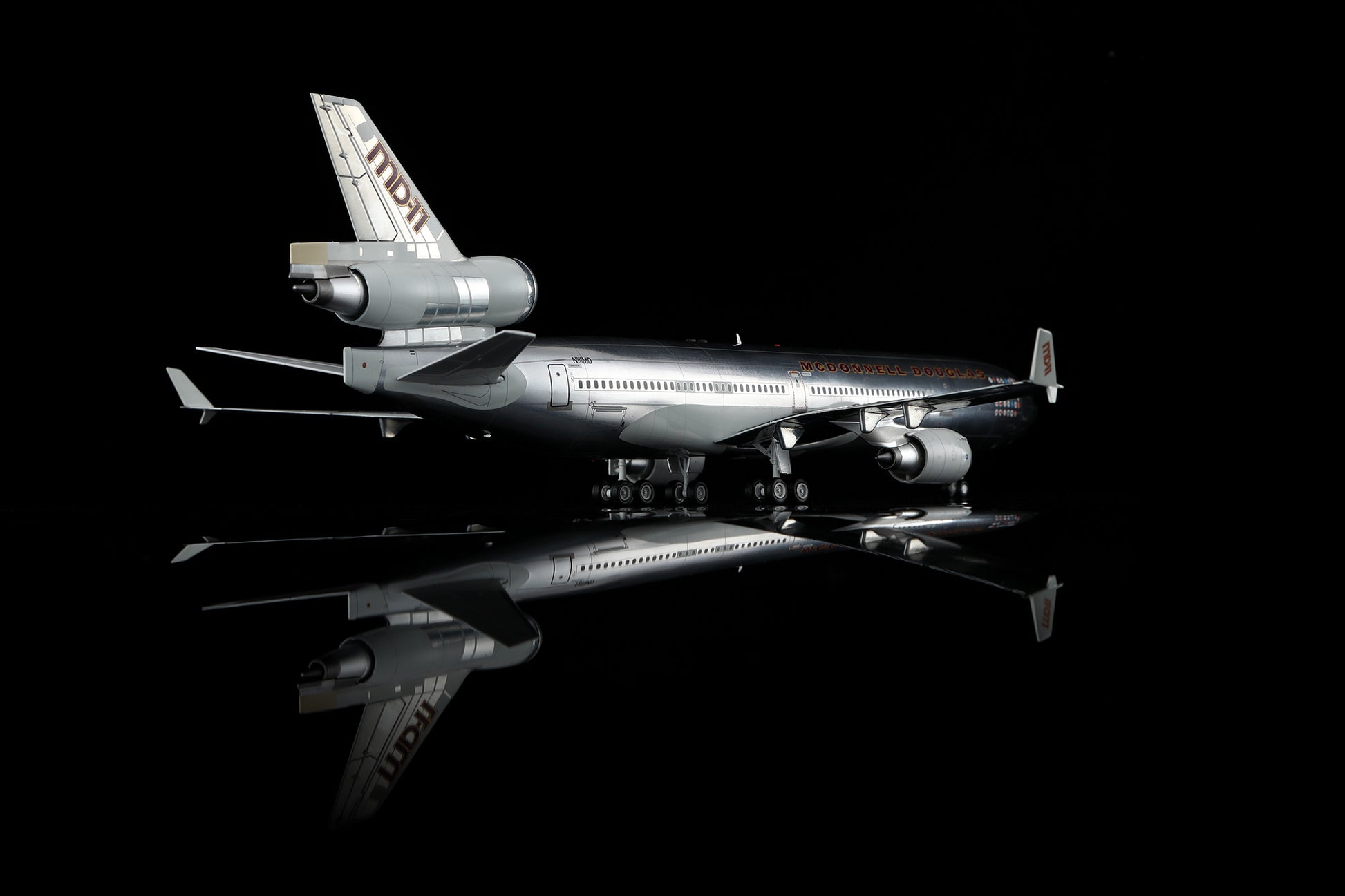 McDonnell Douglas MD-11 N111MD 4