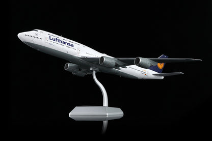 Lufthansa B747-8 D-ABYP 11