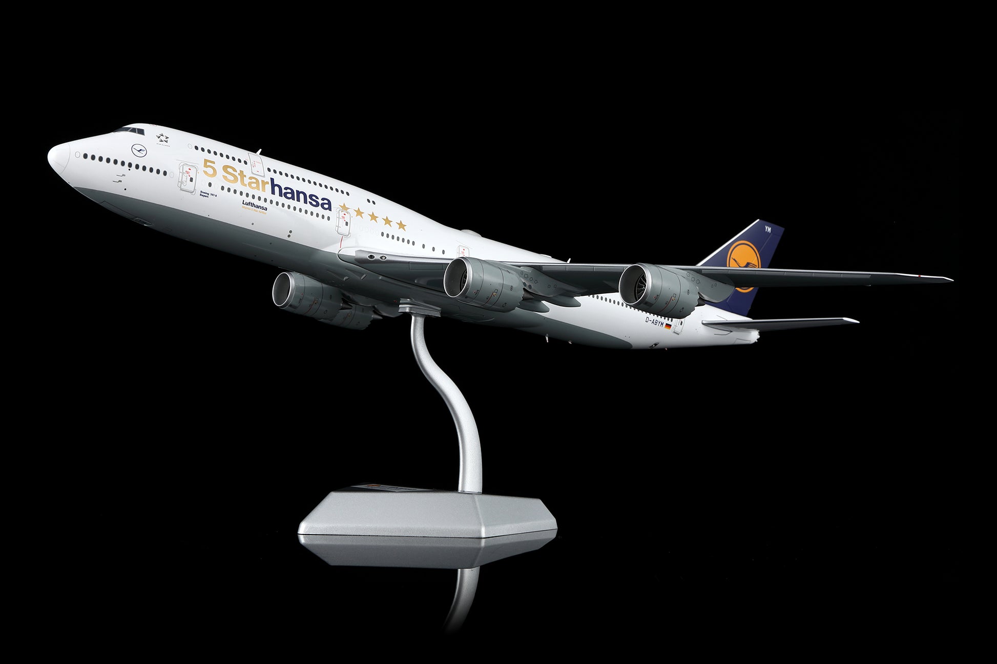 Lufthansa B747-8 5-starHansa D-ABYM 10