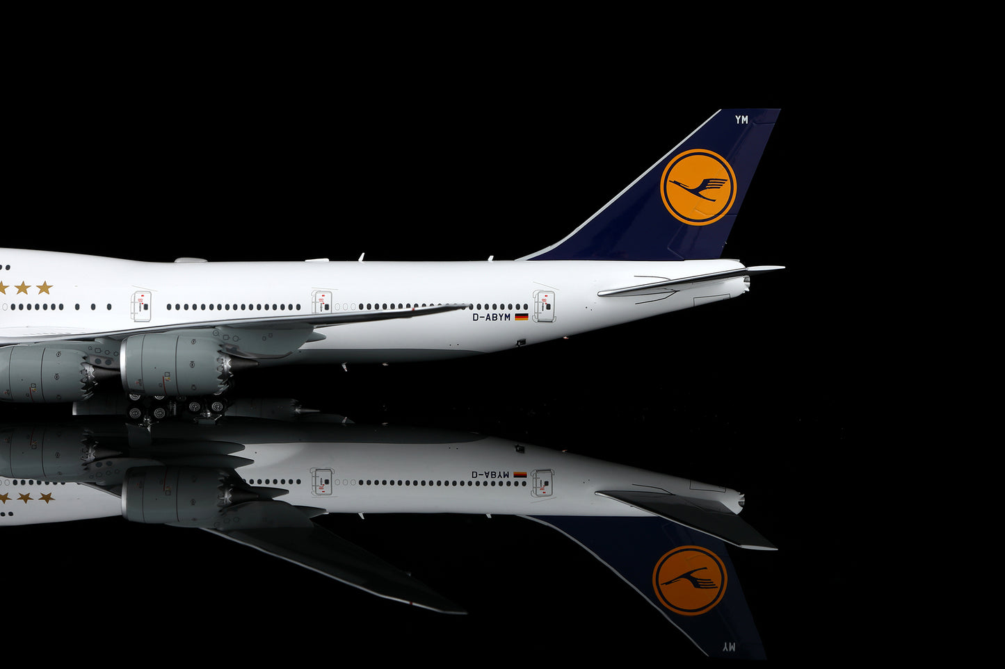 Lufthansa B747-8 5-starHansa D-ABYM 11