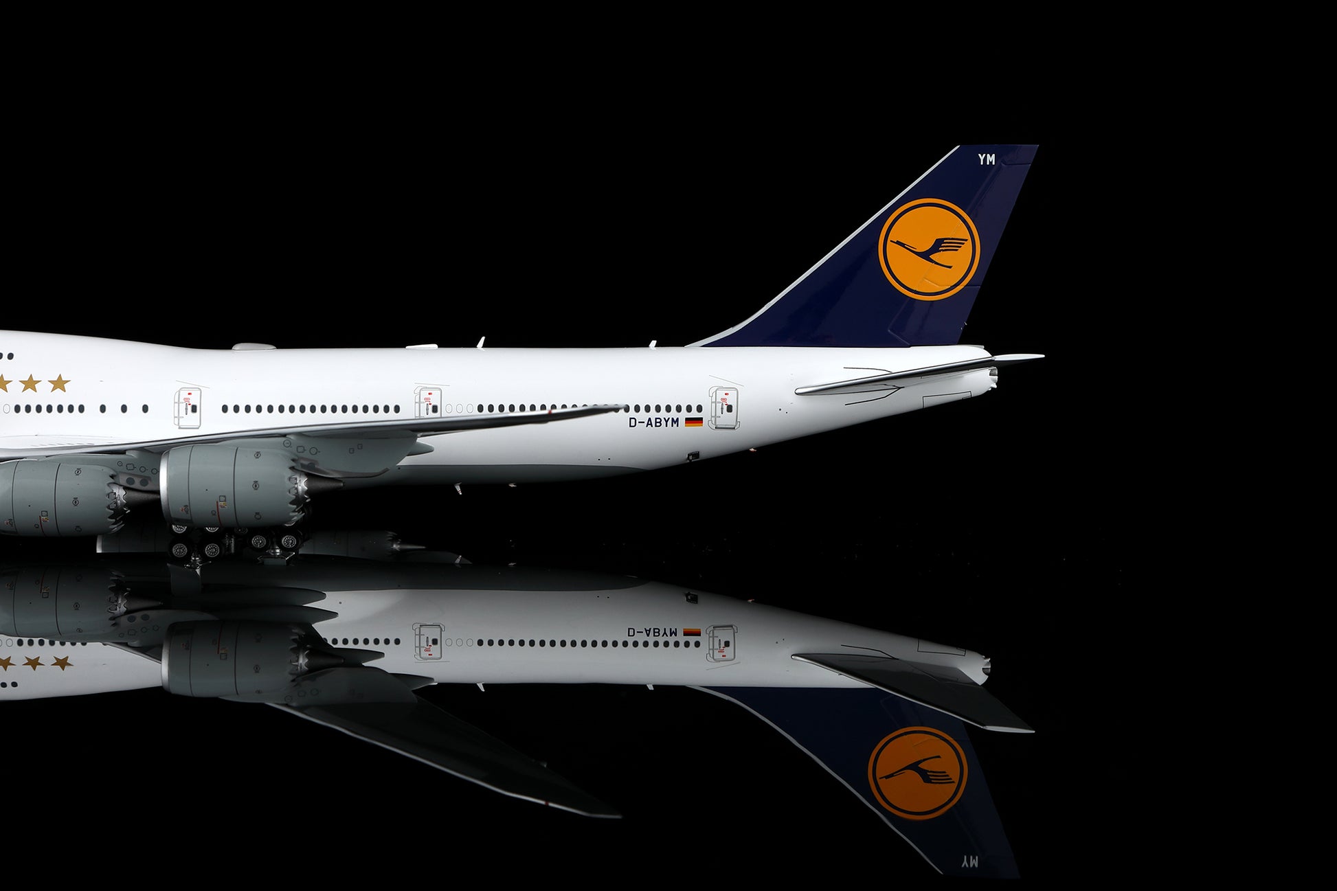 Lufthansa B747-8 5-starHansa D-ABYM 11