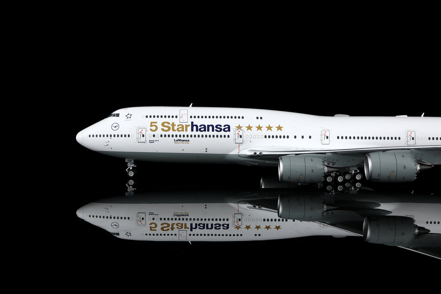 Lufthansa B747-8 5-starHansa D-ABYM 3