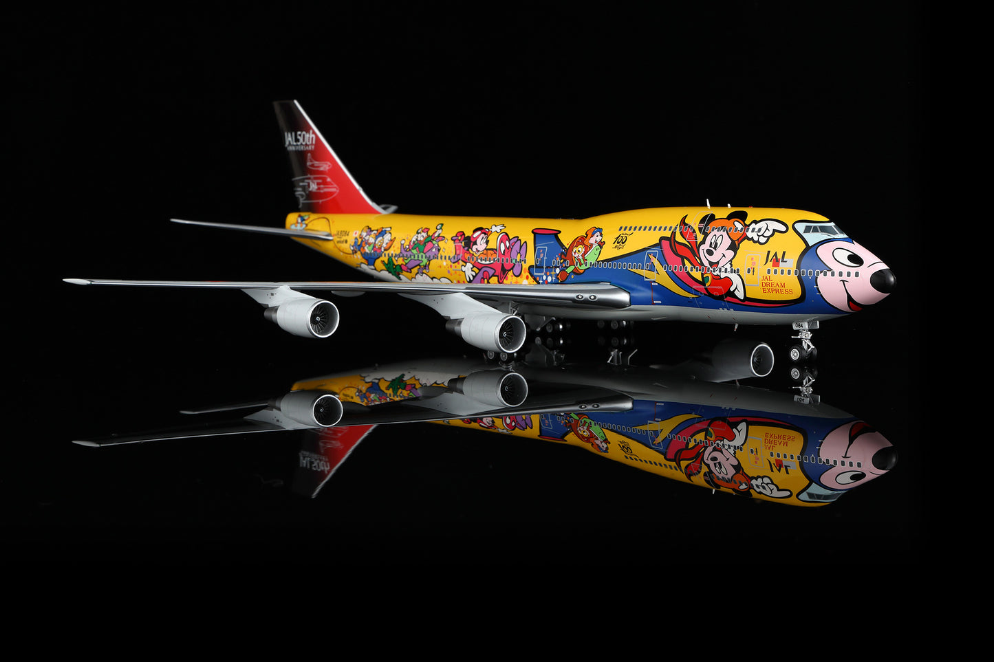 Japan Airlines B747-400D No.6 "Dream Story" JA8084 5