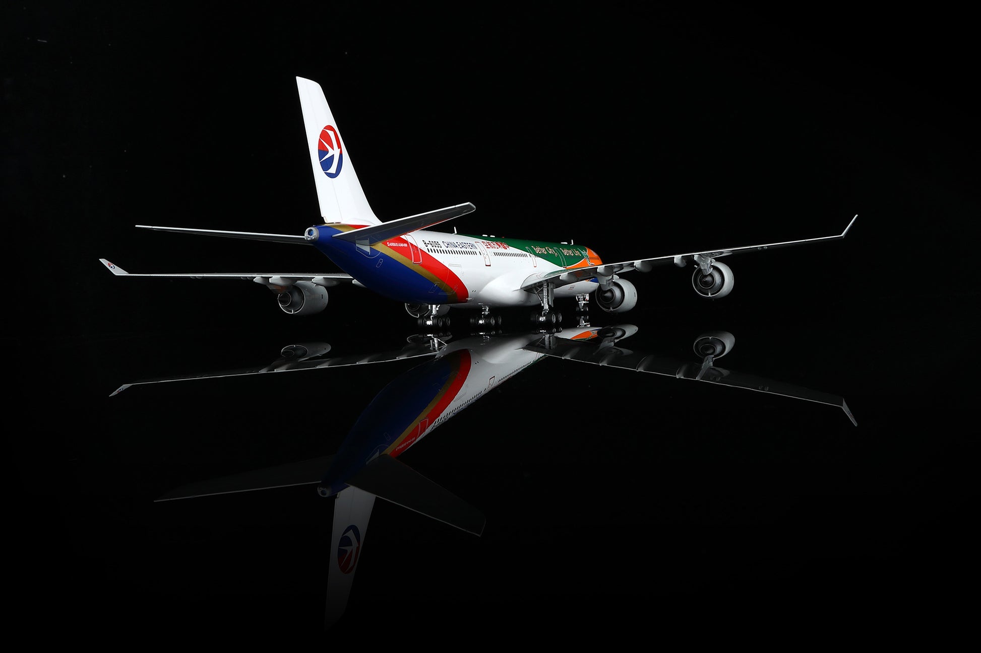 China Eastern Airlines A340-600 B-6055 – image 7