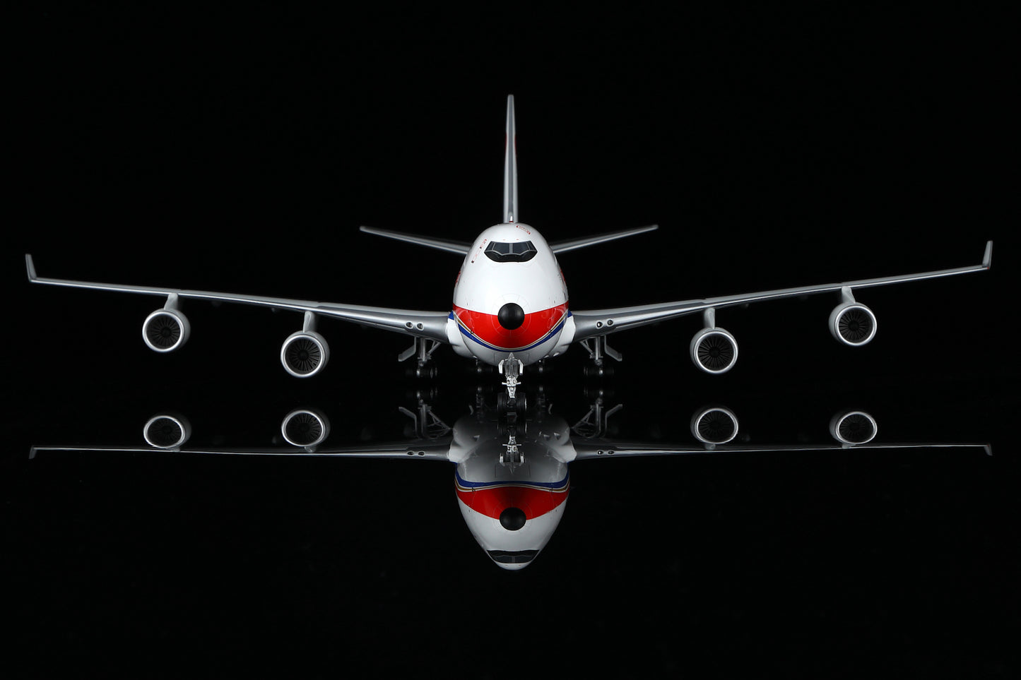 China Cargo Airlines B747-400F B-2428 – image 2