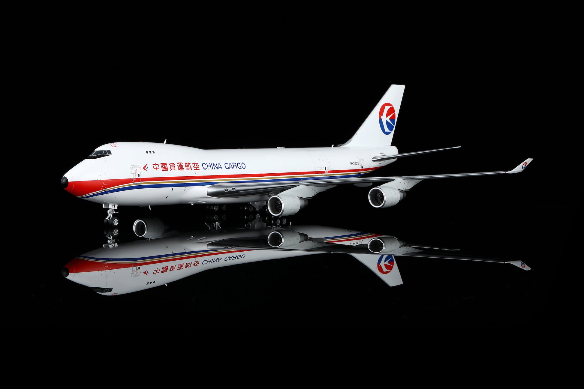China Cargo Airlines B747-400F B-2428 – image 3