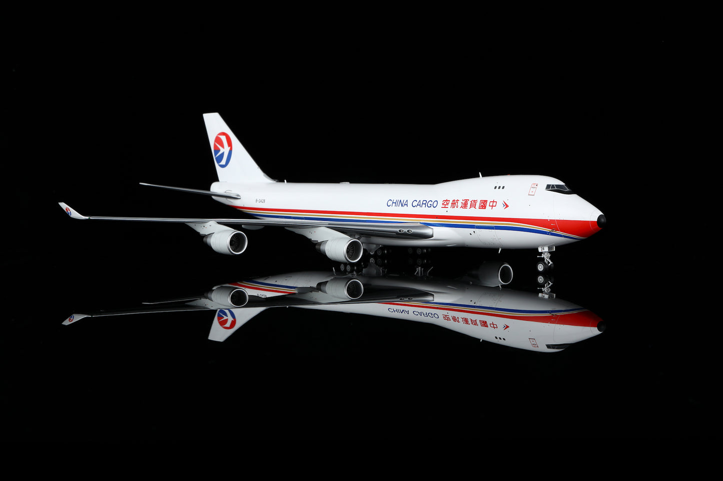 China Cargo Airlines B747-400F B-2428 – image 4