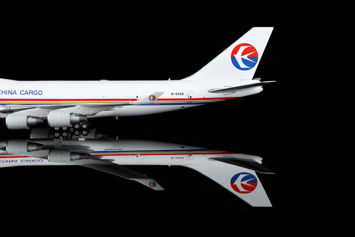 China Cargo Airlines B747-400F B-2428 – image 6