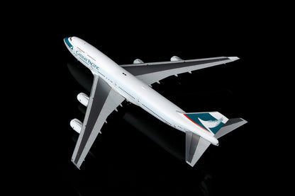 Cathay Pacific B747-400 B-HUJ – image 8