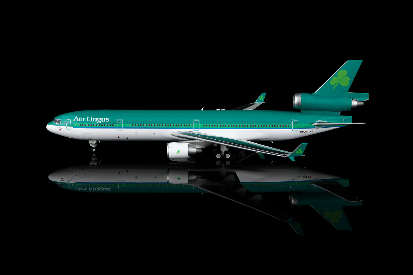 Aer Lingus McDonnell Douglas MD-11 N272WA 11