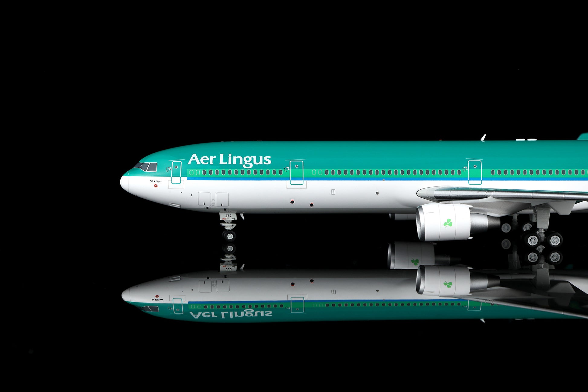 Aer Lingus McDonnell Douglas MD-11 N272WA 2