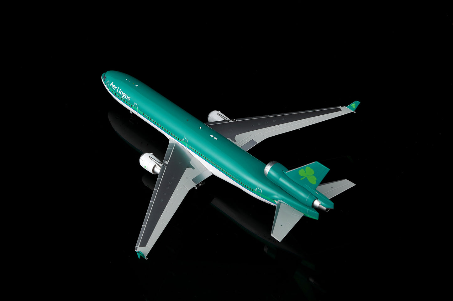 Aer Lingus McDonnell Douglas MD-11 N272WA 5