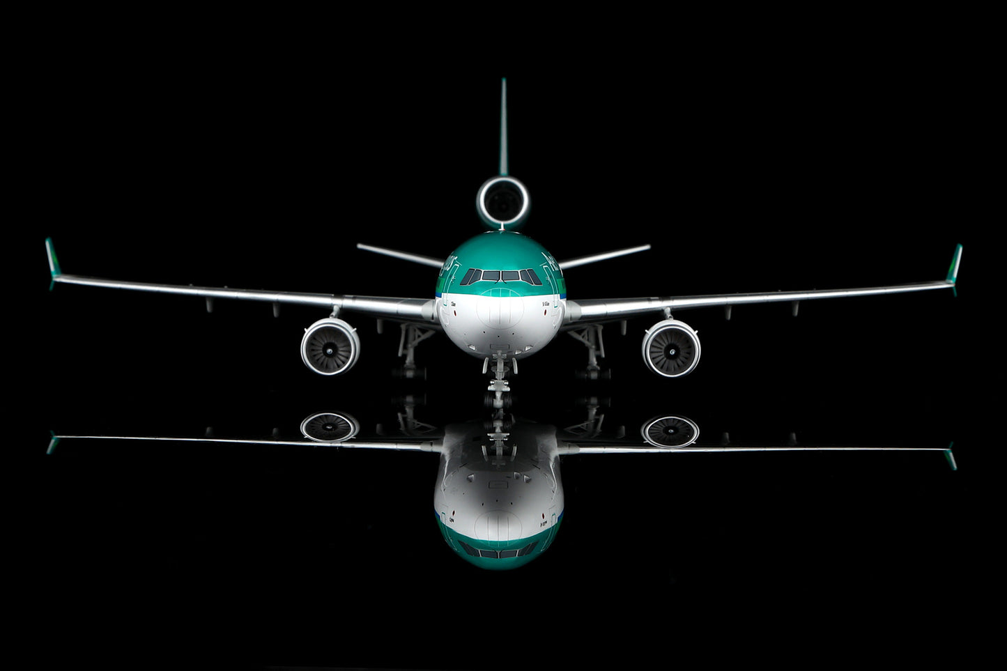 Aer Lingus McDonnell Douglas MD-11 N272WA 6