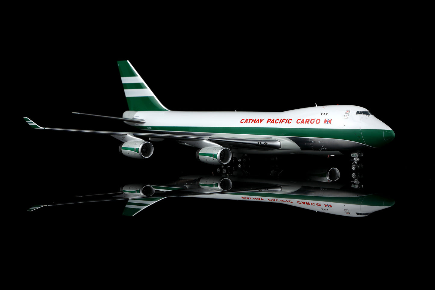 Cathay Pacific Cargo B747-400F VR-HUH