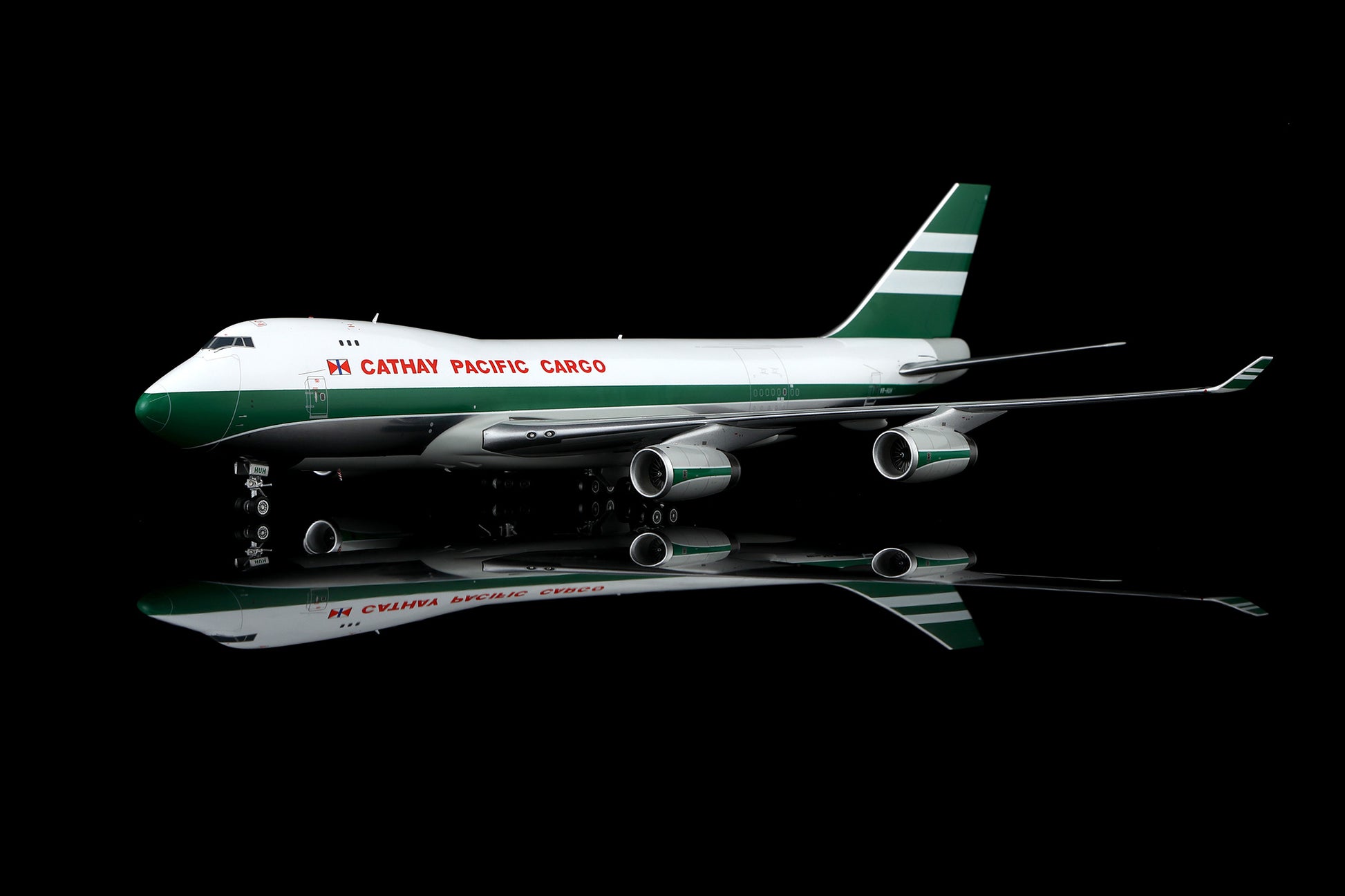 Cathay Pacific Cargo B747-400F VR-HUH