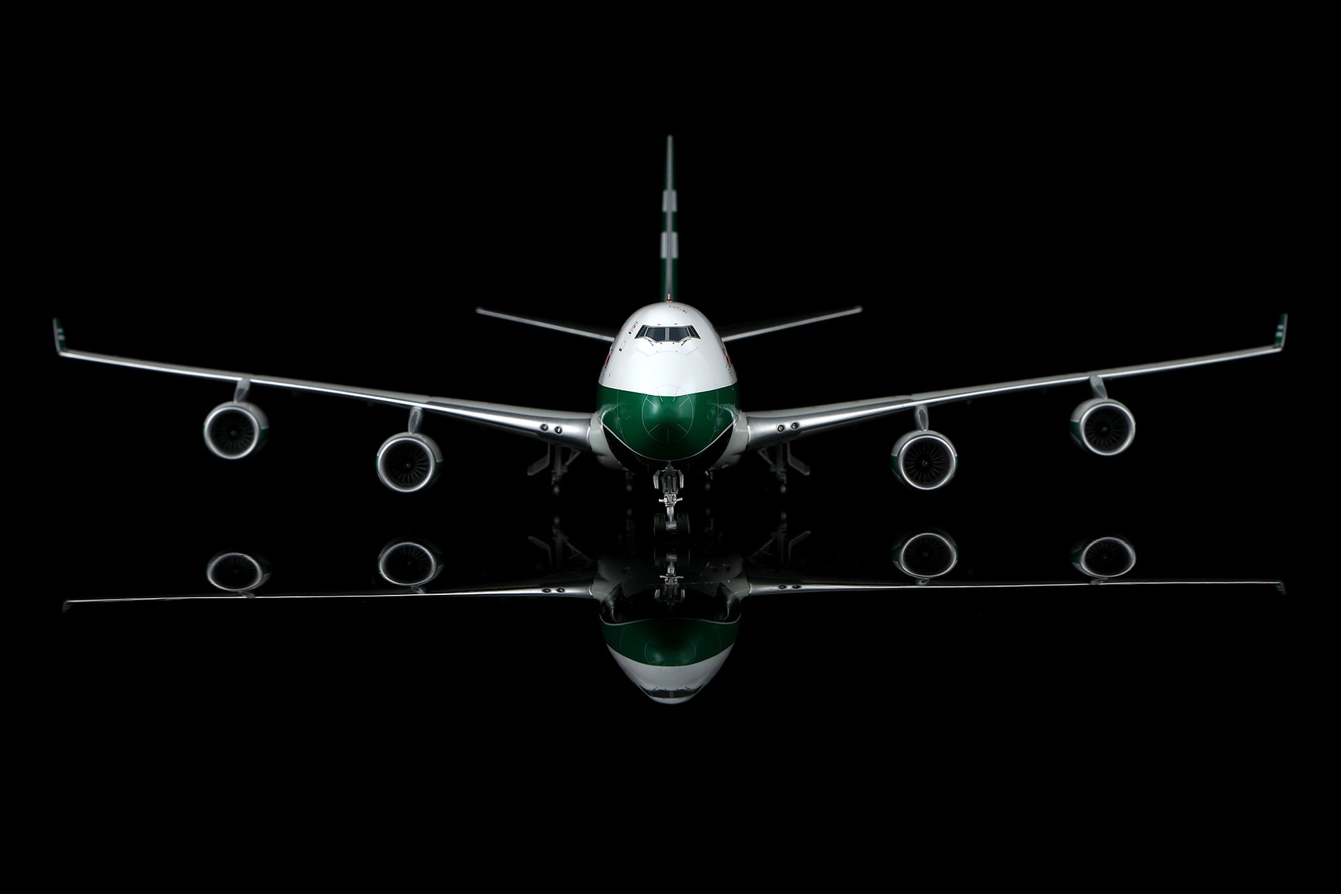 Cathay Pacific Cargo B747-400F VR-HUH