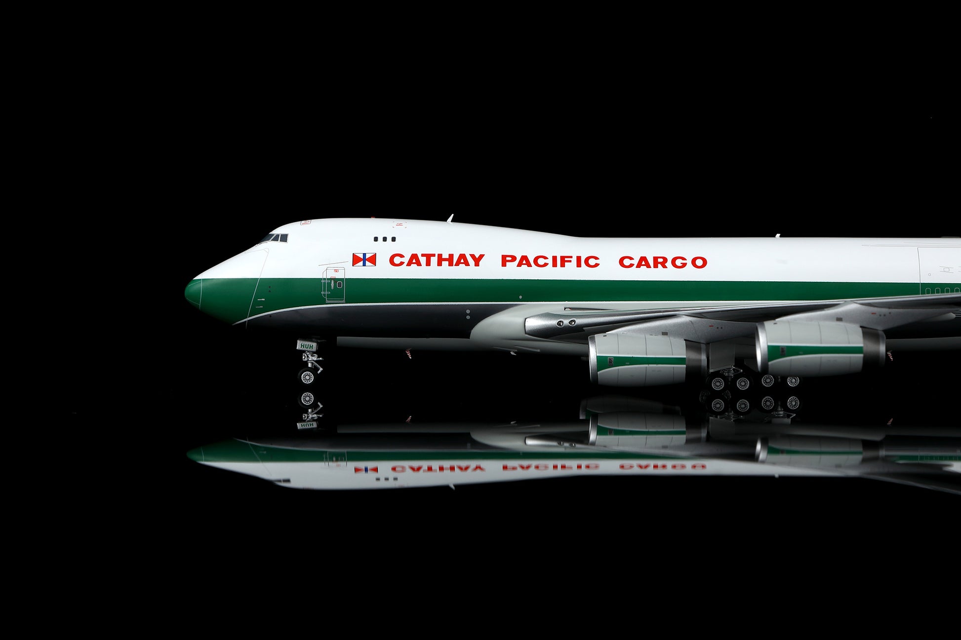 Cathay Pacific Cargo B747-400F VR-HUH