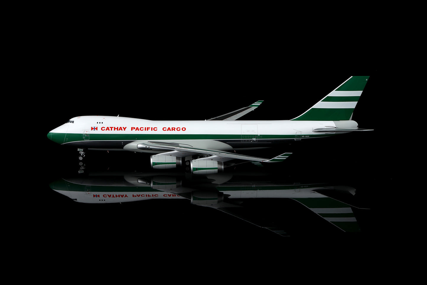 Cathay Pacific Cargo B747-400F VR-HUH