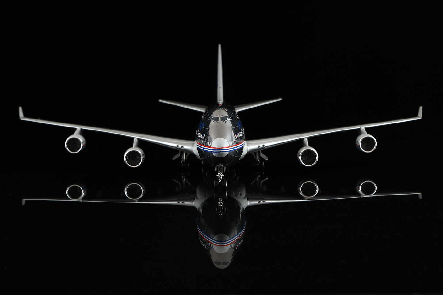 Boeing B747-400 House Color N401PW Polished 5