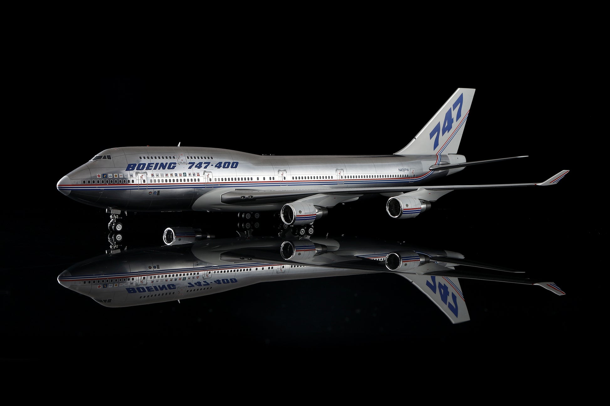 Boeing B747-400 House Color N401PW Polished 7