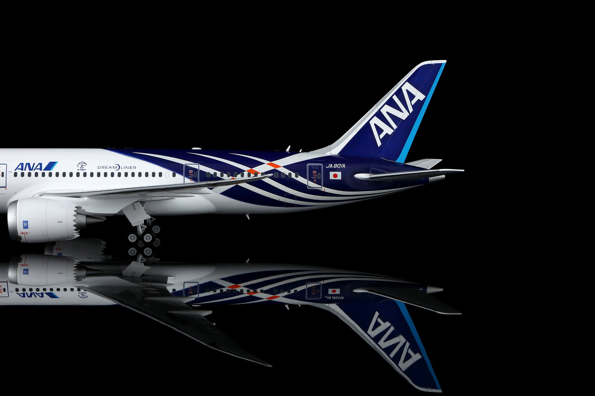 All Nippon Airways B787-8 Dreamliner JA801A – image 3