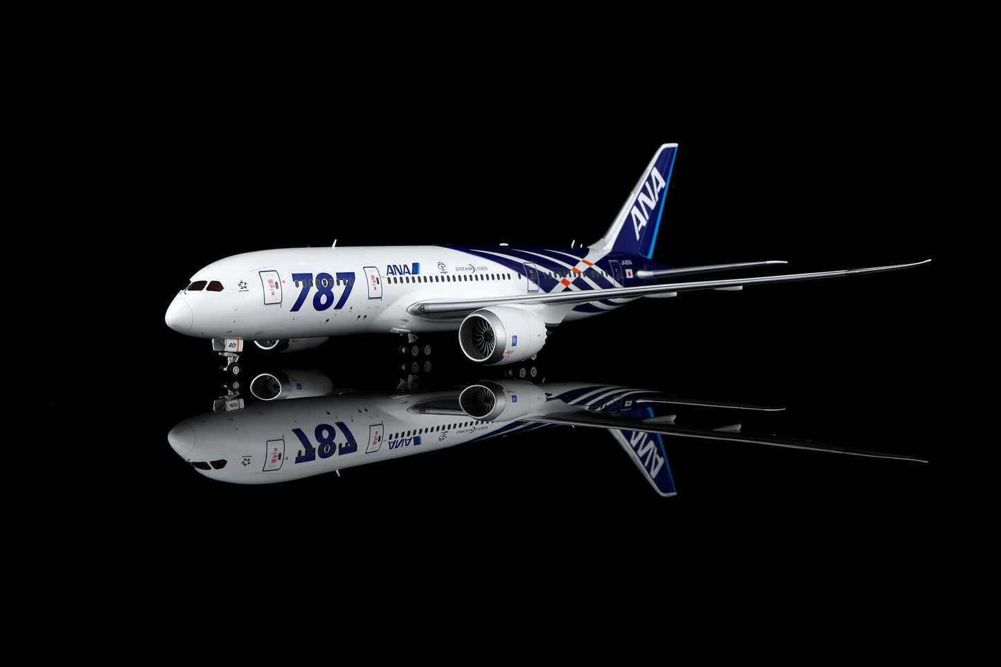 All Nippon Airways B787-8 Dreamliner JA801A – image 4