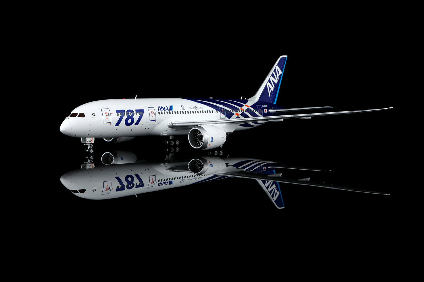 All Nippon Airways B787-8 Dreamliner JA802A – image 4