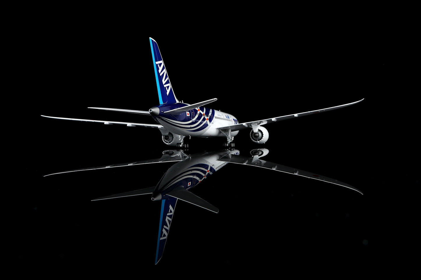 All Nippon Airways B787-8 Dreamliner JA802A – image 9