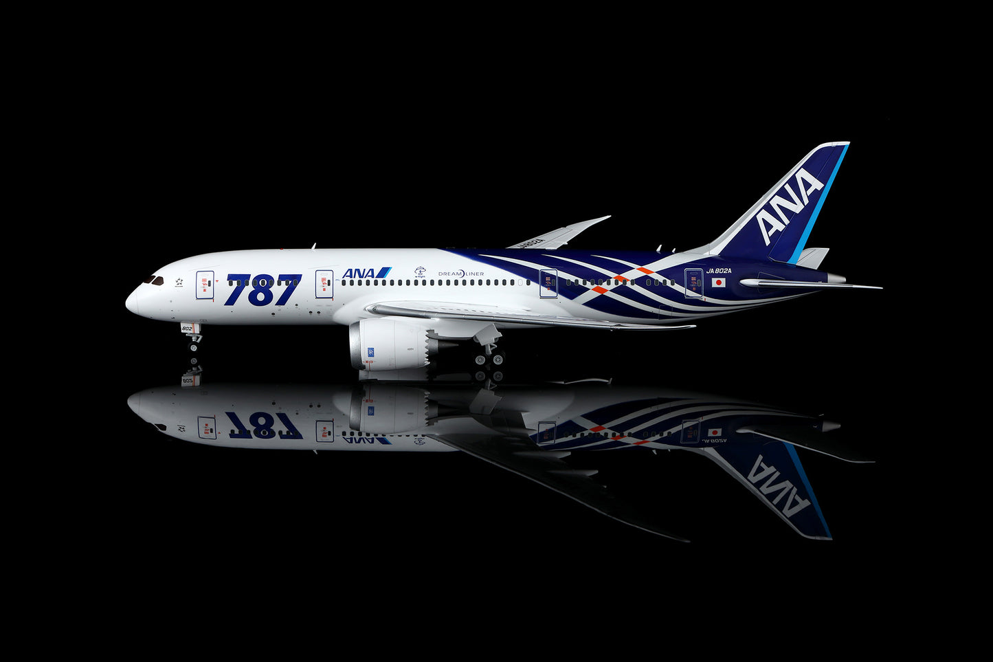 All Nippon Airways B787-8 Dreamliner JA802A – image 12